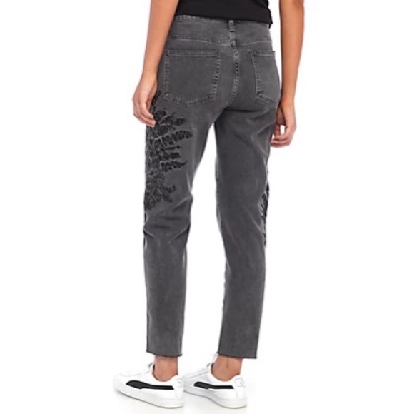 FREE PEOPLE We The Free OB737354 Embroidered Girlfriend Jeans Size 29 - Picture 5 of 16
